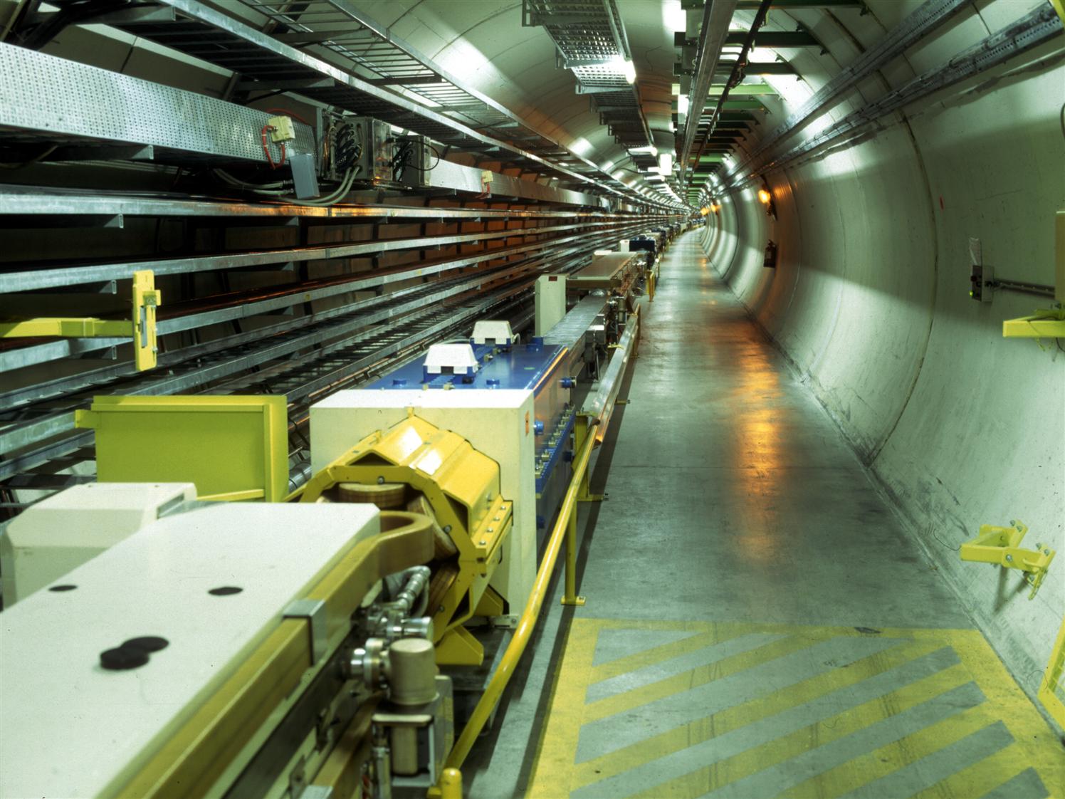 The LEP accelerator tunnel